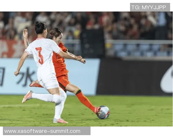 中国女足新星崛起 展现实力与风采 逐梦国际赛场赢得荣耀